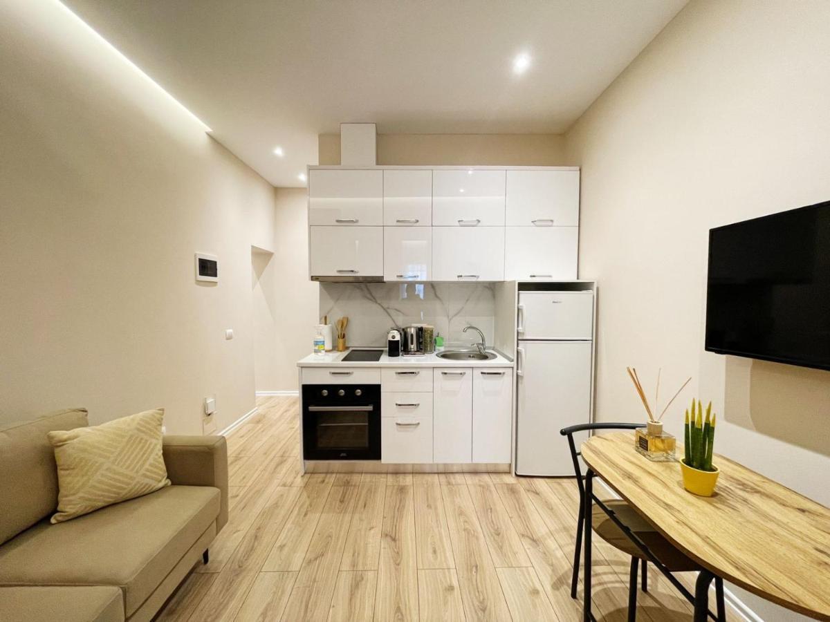 Aj Apartments, Hidden Gem In The Heart Of Тирана Экстерьер фото